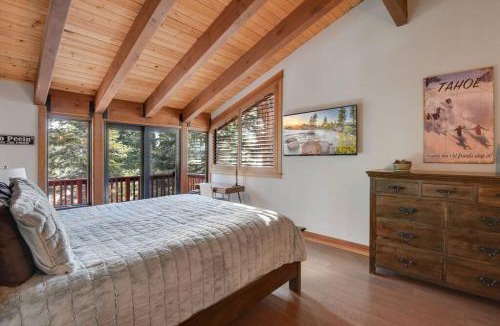 Kings Beach House | Luna Cabin - 5BR Hot Tub A/C Game Room EV Charger