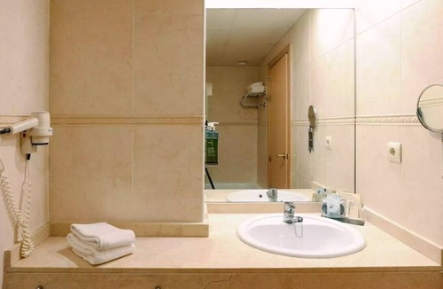 Malgrat de Mar Hotel | Luna Club Hotel Yoga & Spa