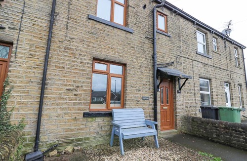 Honley House | Luna Cottage