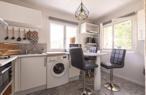 Les Moulins House | Luna Estella Estate