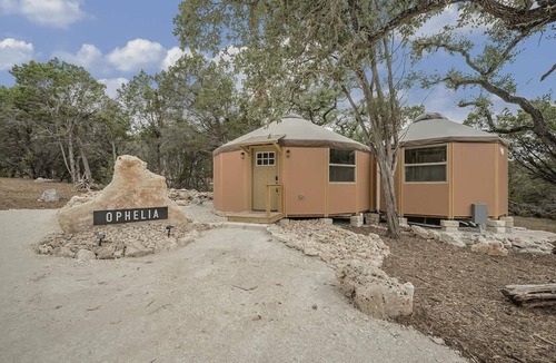 Canyon Lake Cabin | Luna Luxury Yurt-Cabin - Canyon Lake - Hot Tub