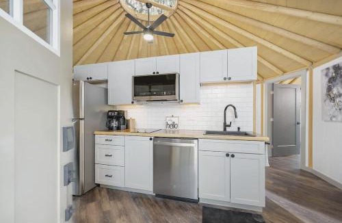 Canyon Lake House | Luna Luxury Yurt-Cabin - Canyon Lake - Hot Tub