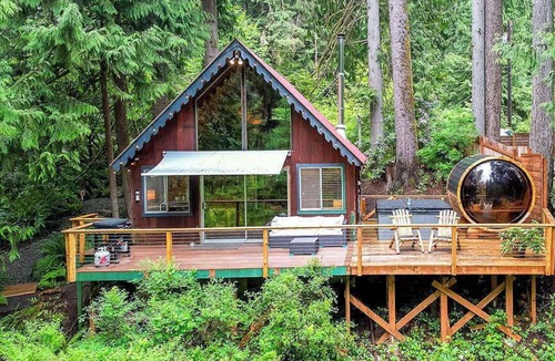 Lime Kiln Cabin | Luna’s A-Frame Riverfront Hot Tub & Sauna