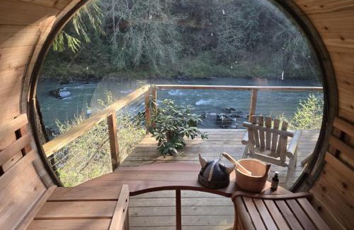 Lime Kiln House | Luna's A-Frame - River & Spa