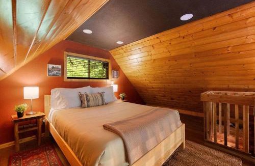 Lime Kiln House | Luna's A-Frame - River & Spa