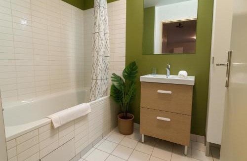 Moissy-Cramayel Apartment | Luna verde - Parking