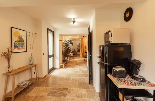 Floressas House | Lunada – Charming Cottage with E-Bikes & Canoe Included (2/3 Guests)