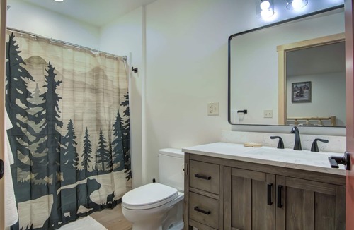 Drummond Cabin | Lundy's Black Bear - Blair Oaks