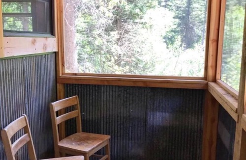 Pray Cabin | Lundy’s Slide Rock Mine