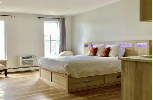 Lunenburg Hotel | Lunenburg Arms Hotel