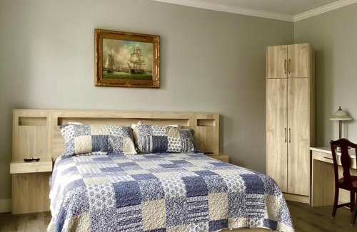 Lunenburg Hotel | Lunenburg Arms Hotel