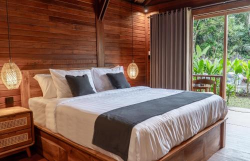 Tegallalang Villa | Lunga Cafe & Villa