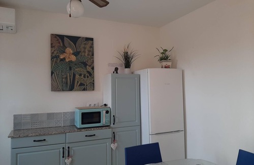 Bellcaire d'Emporda Apartment | LUNICE: Nice flat in Bellcaire with large terrace and nature view
