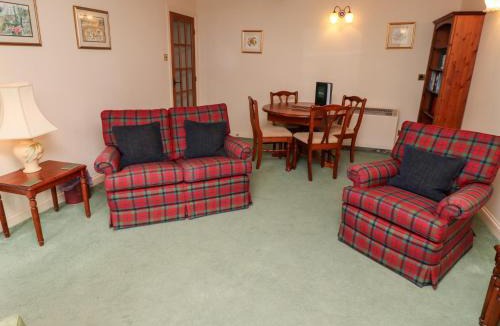 Akeld House | Lupin Cottage