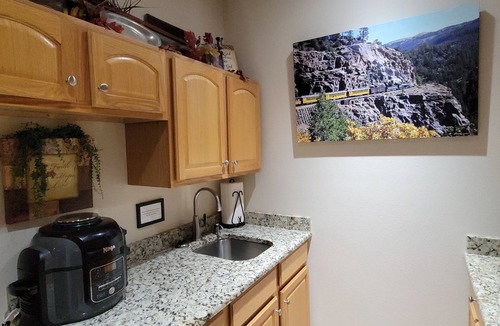 Southwest Colorado Springs House | Lush setting, minutes to downtown Colorado Springs