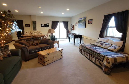 Southwest Colorado Springs House | Lush setting, minutes to downtown Colorado Springs
