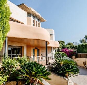 Godella House | Lushville - Luxurious Villa with Pool in Valencia