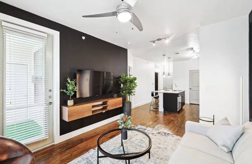 Frisco Apartment | Lux 1B w Pool Near Toyota HQ