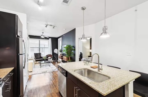 Frisco Apartment | Lux 1B w Pool Near Toyota HQ