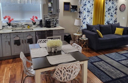 Waterbury Apartment | Lux 2 Bedroom 2 Bathroom Apartment