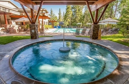 Truckee Villa | Lux 2BR Northstar Home: Scenic Views, Mountain Biking, Golf, Hikes, 15 m to Lake