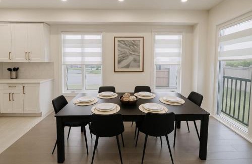 Mount Pleasant House | Lux 3 Bedroom Home near Public Transit