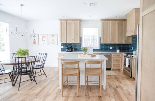 Broken Arrow House | Lux 3BR Cottage | Walk to Rose District | Sleeps 6