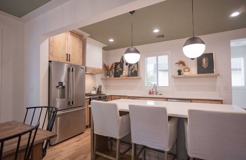 Broken Arrow House | Lux 4BR Downtown Home Walk Rose District Sleeps 10