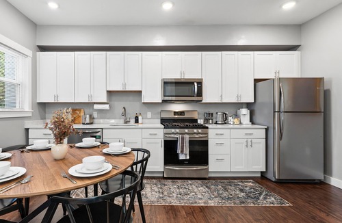 East Somerville House | LUX 4BR with Free Parking,7 Min Walk to Green Line,Boston+Harvard+MIT