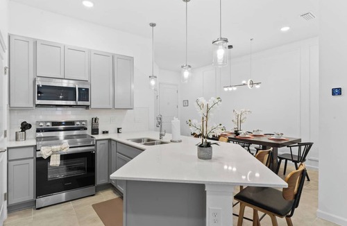 Florida Central Atlantic Coast House | Lux 5BR Home w/Game Room, 4 Suites & Private Pool