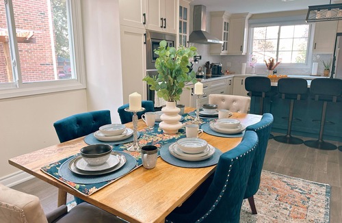 Newmarket House | Lux 5BR Spacious Home Near Yonge St