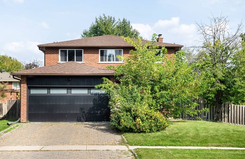 Newmarket House | Lux 5BR Spacious Home Near Yonge St