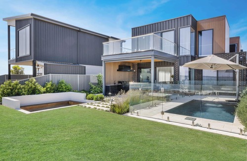 Yarrawonga House | Lux-74 on the Lake Su