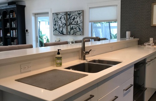 Lauderdale Beach House | Lux accommodations, close to everything!