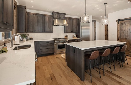 Cle Elum House | Lux and Elegant Suncadia Retreat! Hot Tub | Game Room | Outdoor TV-Fireplace