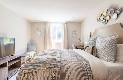 Southern Hills House | Lux Apartment on hill close to SF