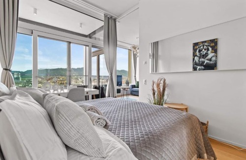 Old Town Apartment | Lux Business Penzhouse