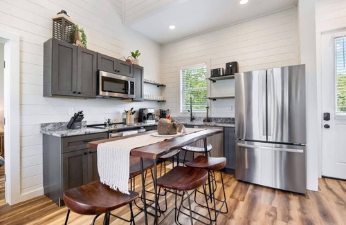 Sevierville Cabin | Lux Cabin | Lake Views, EV Charger, Game Room!