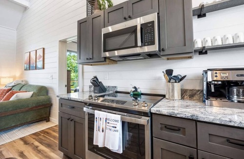 Sevierville Cabin | Lux Cabin | Lake Views, EV Charger, Game Room!