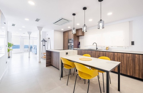 Old Town Apartment | Lux Center 5-C Deluxe Beach Apartment-Old Town