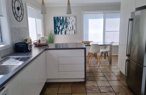 Hawks Nest House | Lux Coastal Getaway with Private Pool