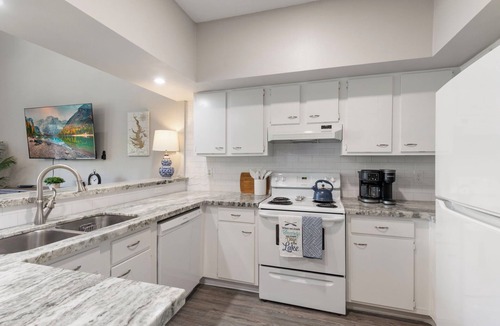 April Sound Condo | Lux Condo on Lake Conroe I Lakeview/Gameroom