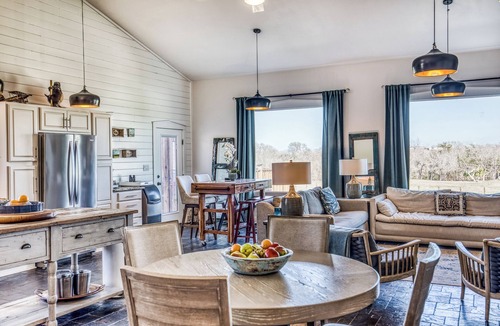 Brenham House | Lux Country Escape w/Pool - Min to Dowtown Brenham