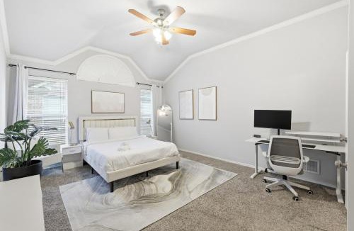 Frisco House | Lux Cozy 5B2B Home for Families