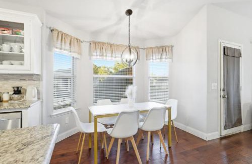 Frisco House | Lux Cozy 5B2B Home for Families