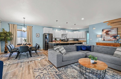 Butte Des Morts House | Lux Designer Lakefront Home with Views, Firepit, Dock, Kayaks, and up to 2 Dogs