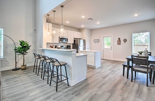 Southeast Houston House | Lux Escape w/GameRm Near DTown