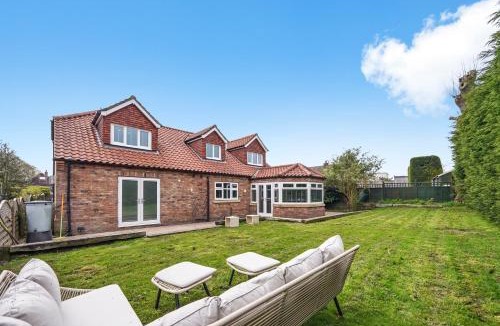 Hunmanby Villa | Lux Filey Villa - Indoor Heated Pool, Sauna