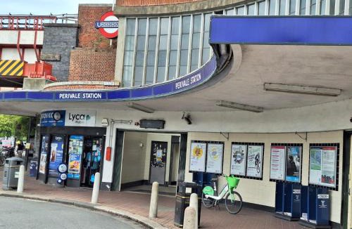 Perivale Apartment | Lux flat- Sleep 5-2 min walk- Perivale Station