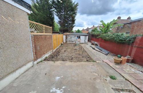 Perivale Apartment | Lux flat- Sleep 5-2 min walk- Perivale Station